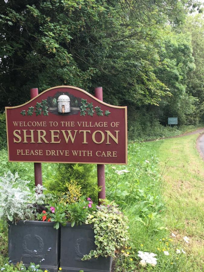 Rollestone Manor B&B And Restaurant Shrewton Exterior foto