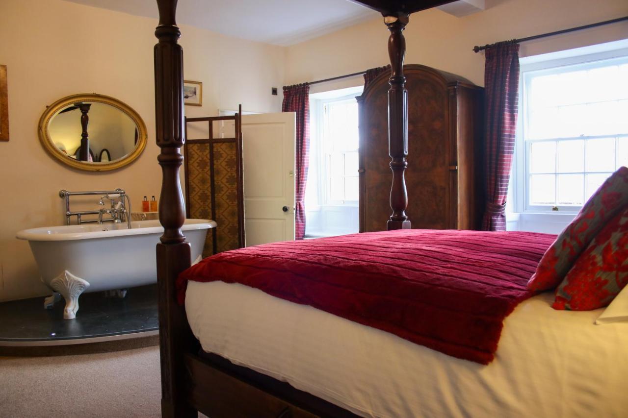 Rollestone Manor B&B And Restaurant Shrewton Exterior foto
