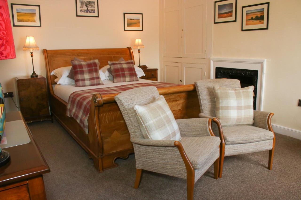 Rollestone Manor B&B And Restaurant Shrewton Exterior foto