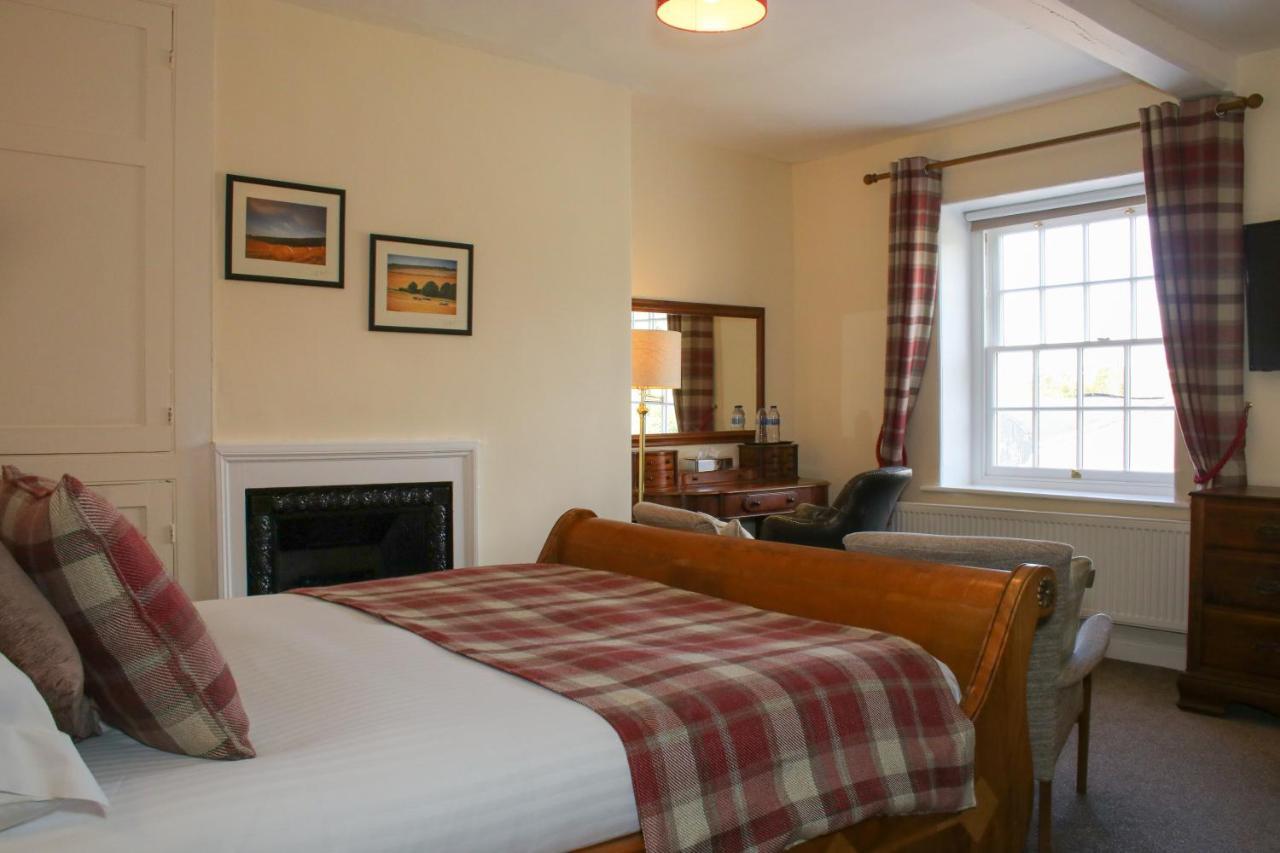 Rollestone Manor B&B And Restaurant Shrewton Exterior foto