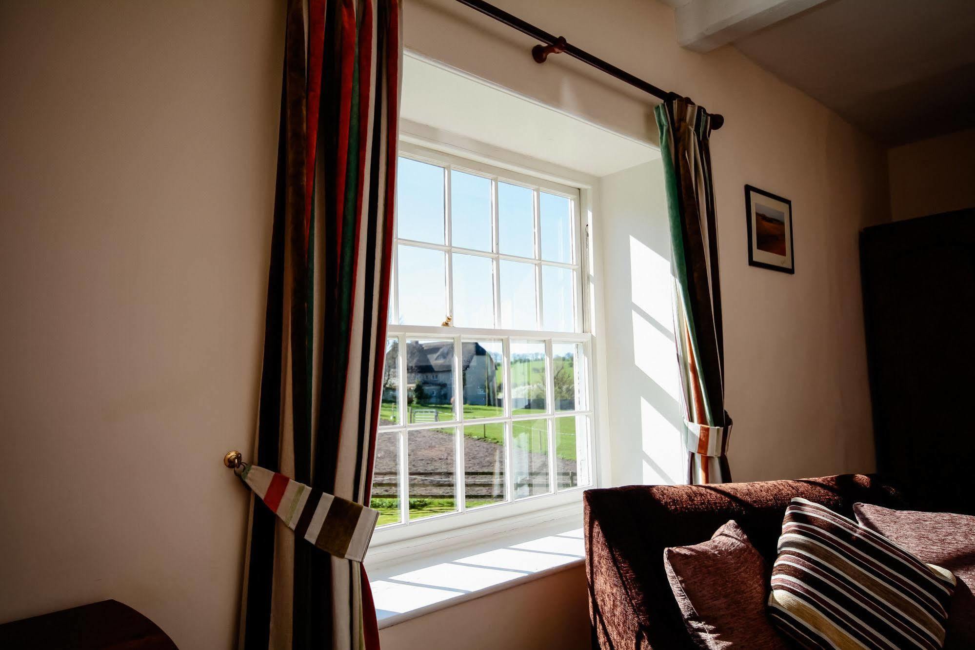 Rollestone Manor B&B And Restaurant Shrewton Exterior foto